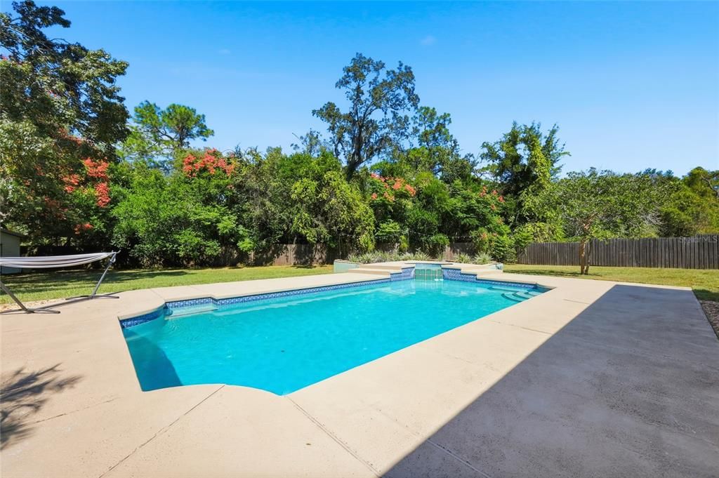 Activo con contrato: $599,990 (4 camas, 2 baños, 2000 Pies cuadrados)