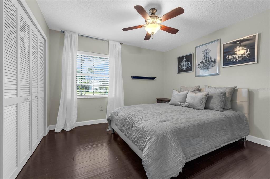 Activo con contrato: $599,990 (4 camas, 2 baños, 2000 Pies cuadrados)