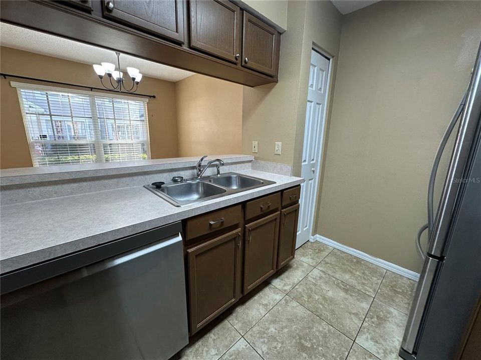 En Venta: $230,000 (2 camas, 2 baños, 1159 Pies cuadrados)