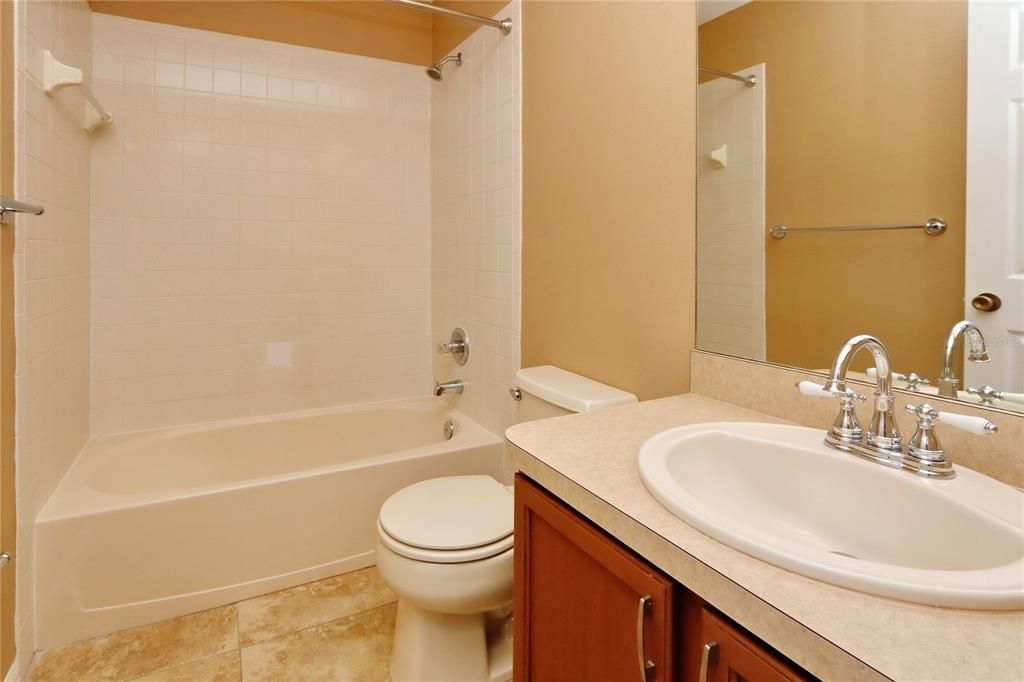 En Venta: $230,000 (2 camas, 2 baños, 1159 Pies cuadrados)