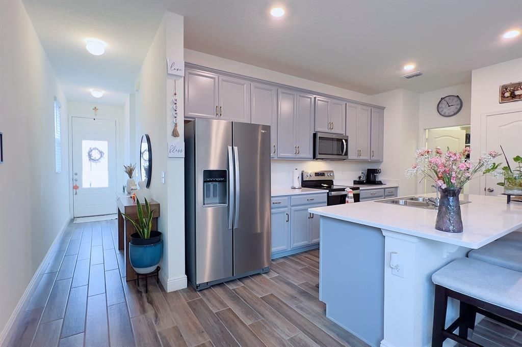 出租: $2,600 (4 贝兹, 2 浴室, 1656 平方英尺)