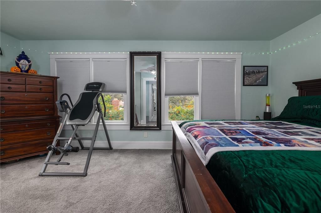 待售: $385,000 (3 贝兹, 0 浴室, 1402 平方英尺)