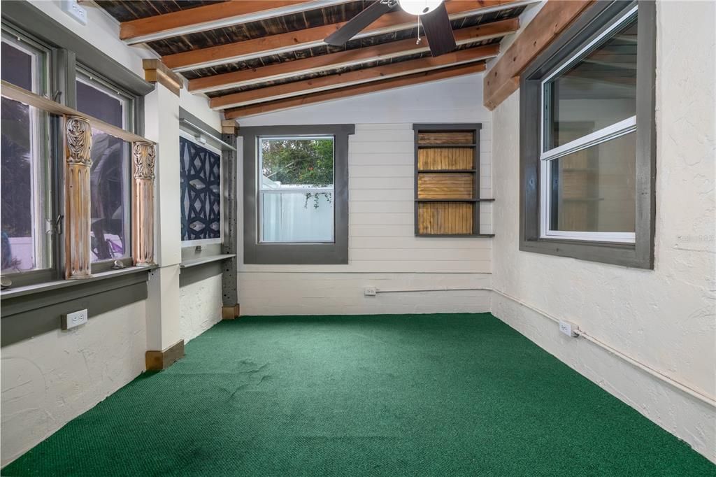 待售: $385,000 (3 贝兹, 0 浴室, 1402 平方英尺)