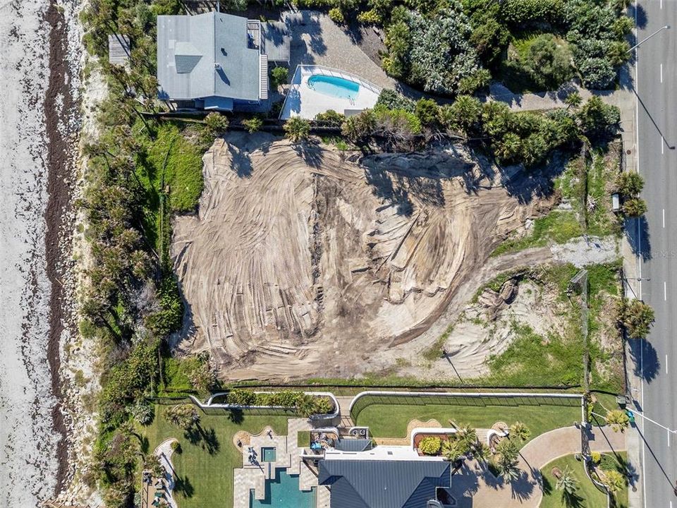 На продажу: $3,800,000 (1.30 acres)