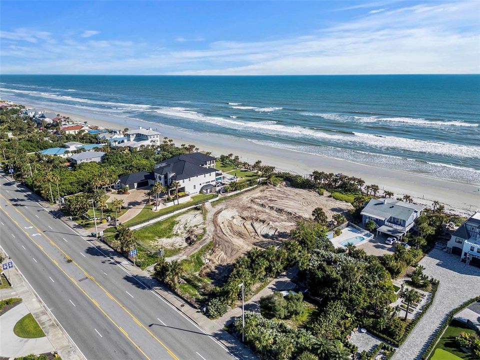 На продажу: $3,800,000 (1.30 acres)