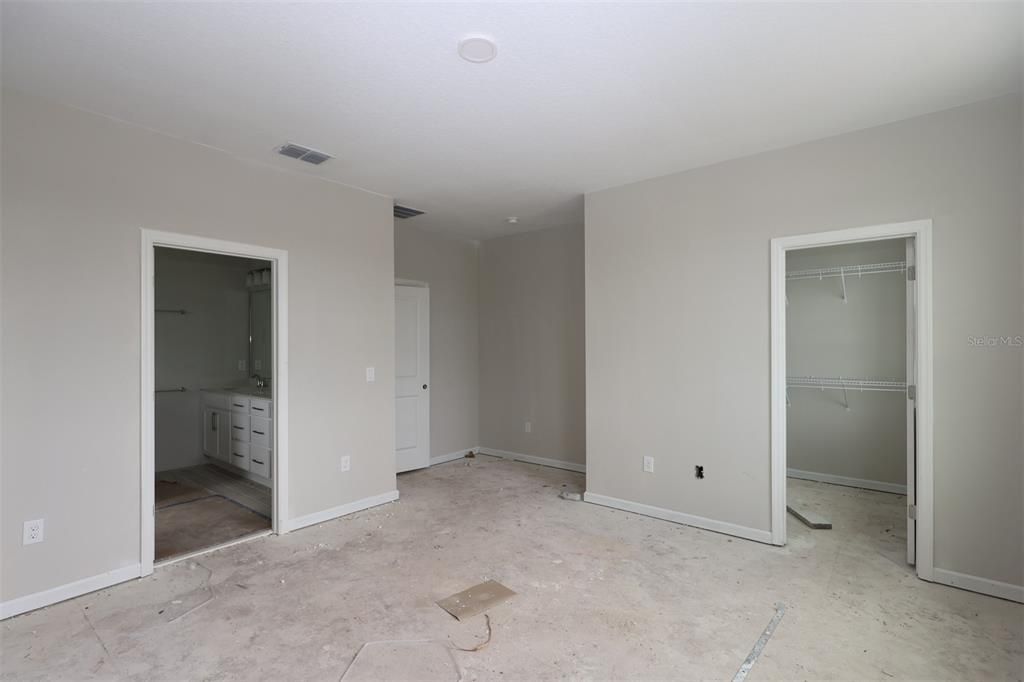 合同活跃: $364,990 (3 贝兹, 2 浴室, 1835 平方英尺)