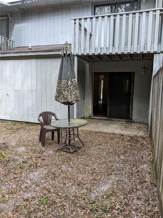 For Rent: $1,150 (2 beds, 1 baths, 960 Square Feet)