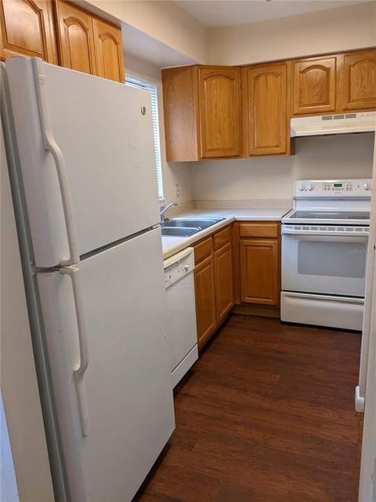 For Rent: $1,150 (2 beds, 1 baths, 960 Square Feet)