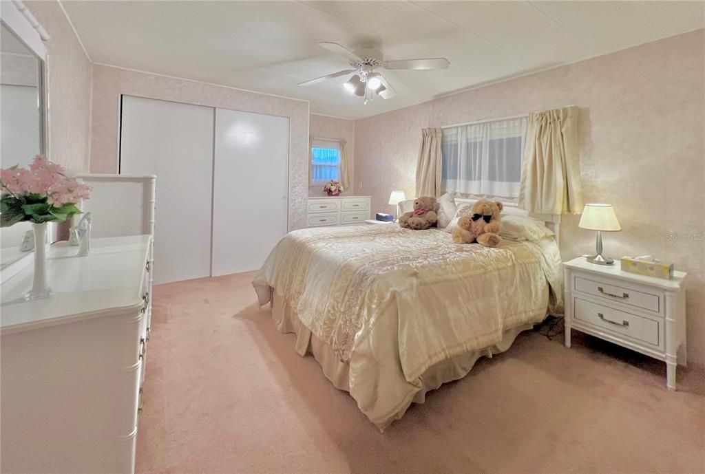 For Sale: $169,900 (2 beds, 2 baths, 1208 Square Feet)