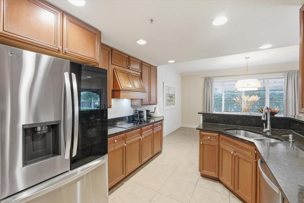 На продажу: $529,000 (2 спален, 2 ванн, 2297 Квадратных фут)