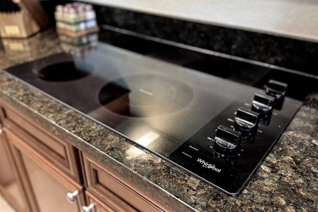 На продажу: $529,000 (2 спален, 2 ванн, 2297 Квадратных фут)