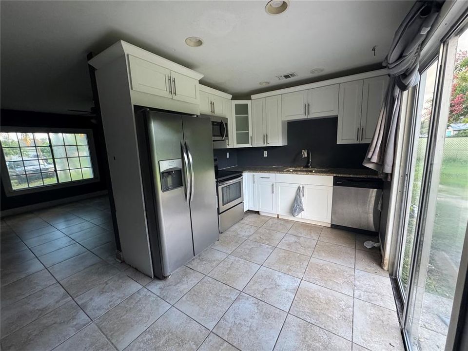 待售: $239,000 (3 贝兹, 2 浴室, 1286 平方英尺)