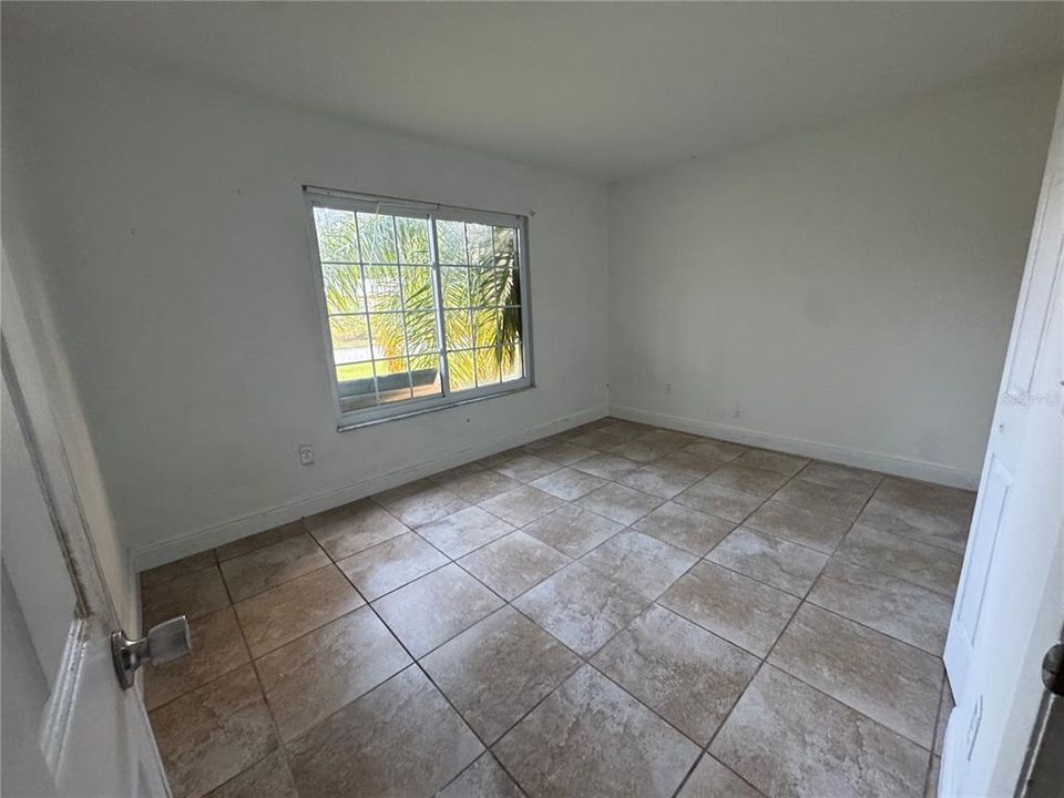 待售: $239,000 (3 贝兹, 2 浴室, 1286 平方英尺)