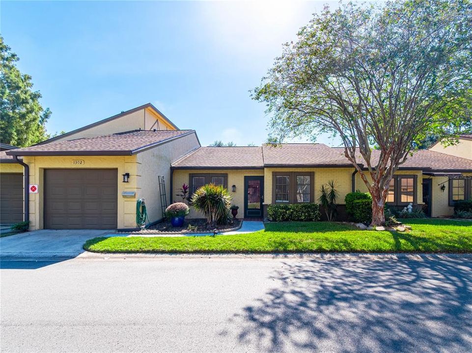 For Sale: $340,000 (2 beds, 2 baths, 1310 Square Feet)