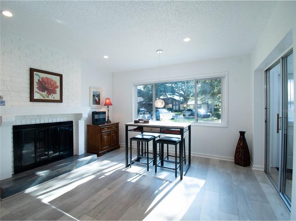 For Sale: $340,000 (2 beds, 2 baths, 1310 Square Feet)