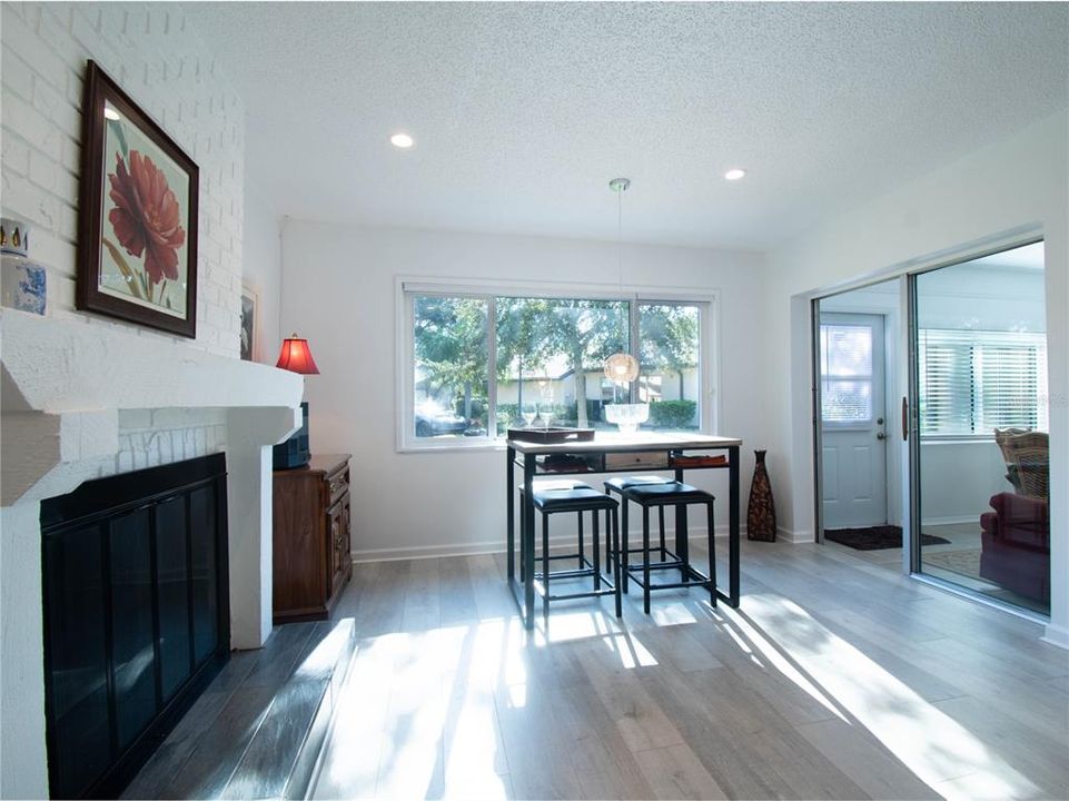 For Sale: $340,000 (2 beds, 2 baths, 1310 Square Feet)