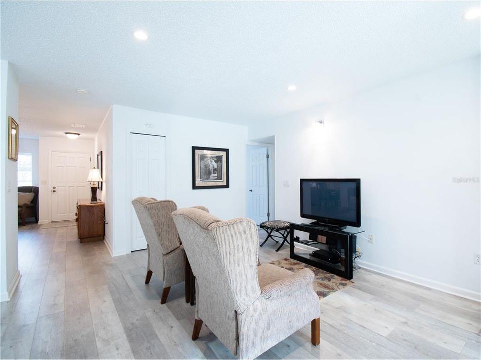 For Sale: $340,000 (2 beds, 2 baths, 1310 Square Feet)