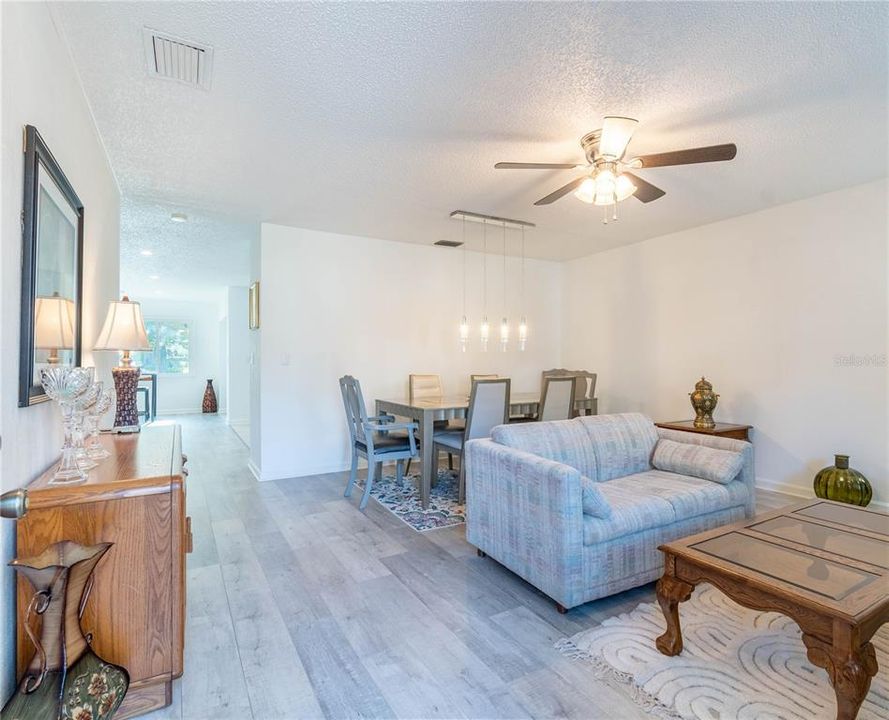 For Sale: $340,000 (2 beds, 2 baths, 1310 Square Feet)