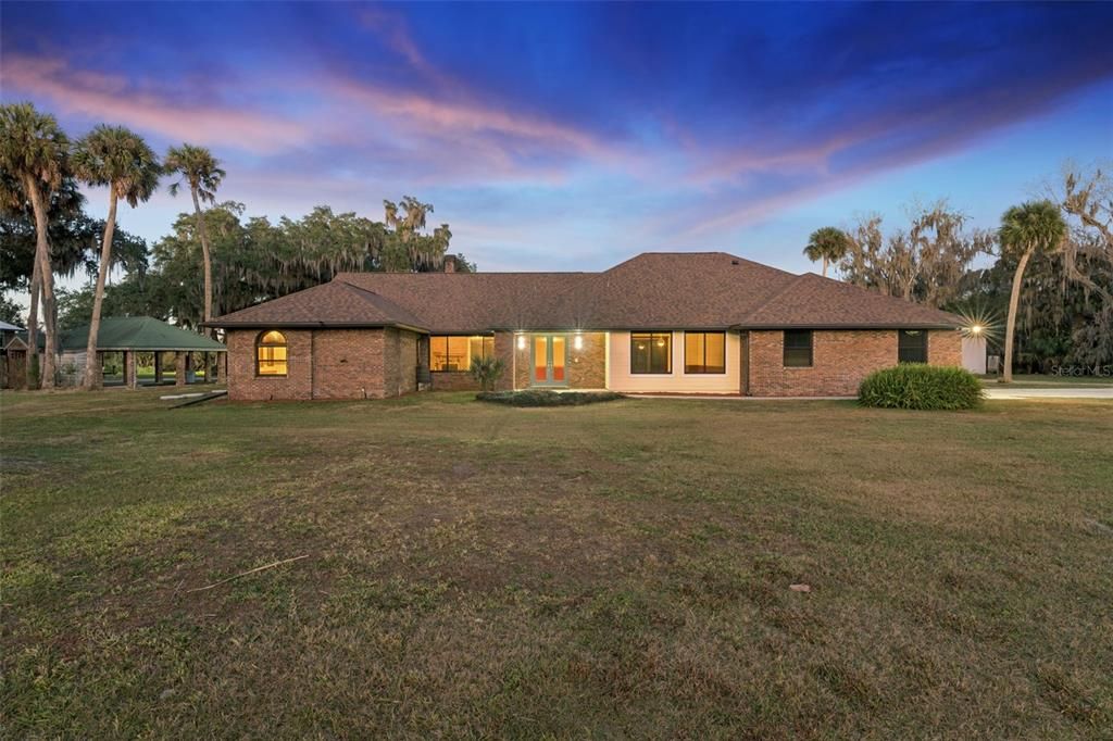 Active With Contract: $1,490,000 (4 beds, 3 baths, 3583 Square Feet)