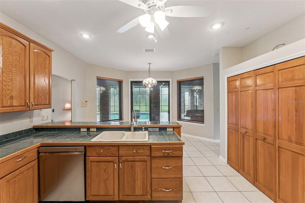 Active With Contract: $1,490,000 (4 beds, 3 baths, 3583 Square Feet)