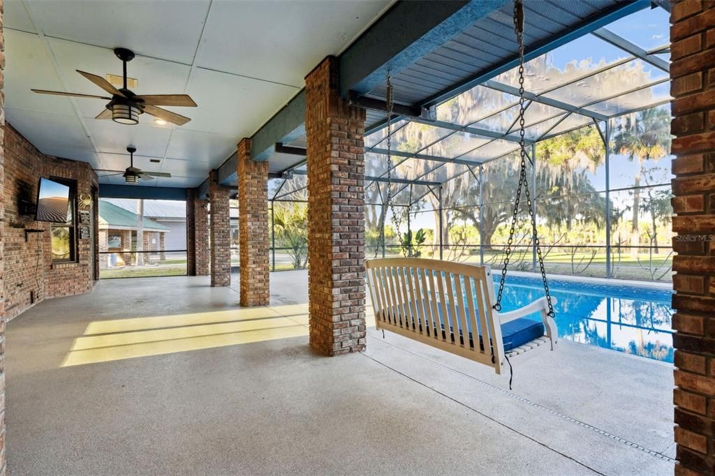 Active With Contract: $1,490,000 (4 beds, 3 baths, 3583 Square Feet)