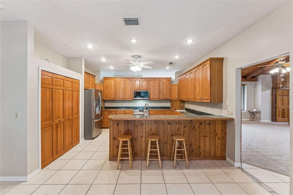 Active With Contract: $1,490,000 (4 beds, 3 baths, 3583 Square Feet)