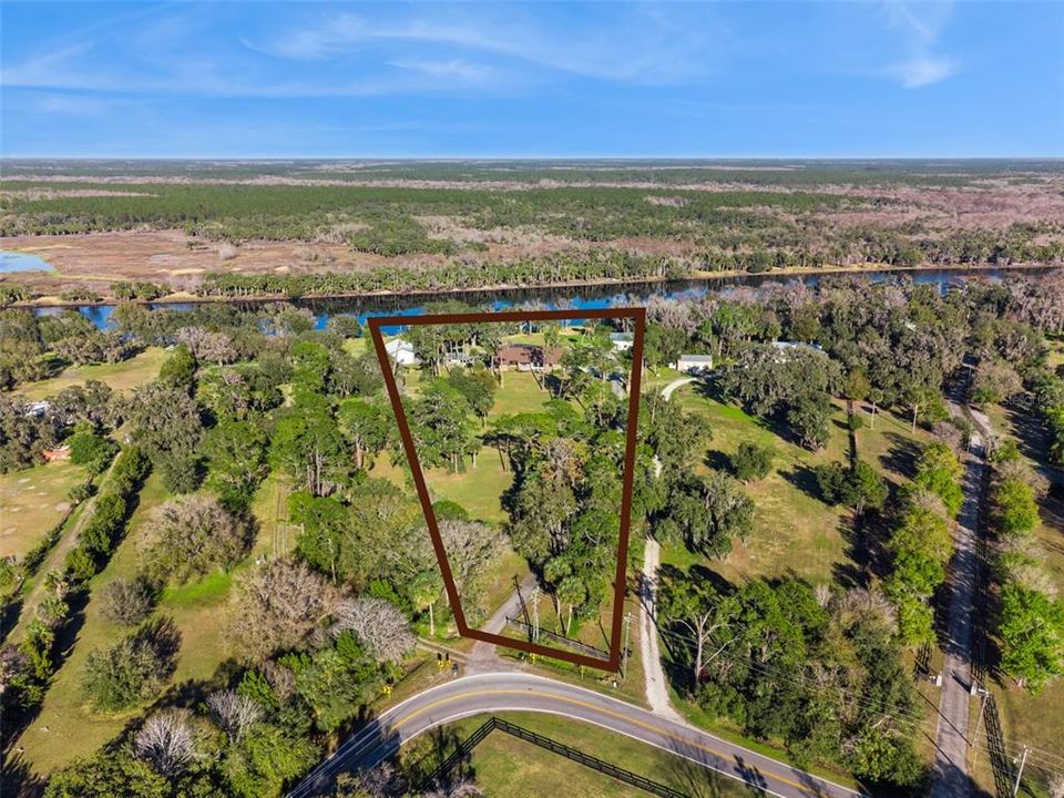 Active With Contract: $1,490,000 (4 beds, 3 baths, 3583 Square Feet)