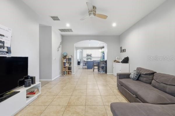 For Sale: $400,000 (4 beds, 2 baths, 1960 Square Feet)