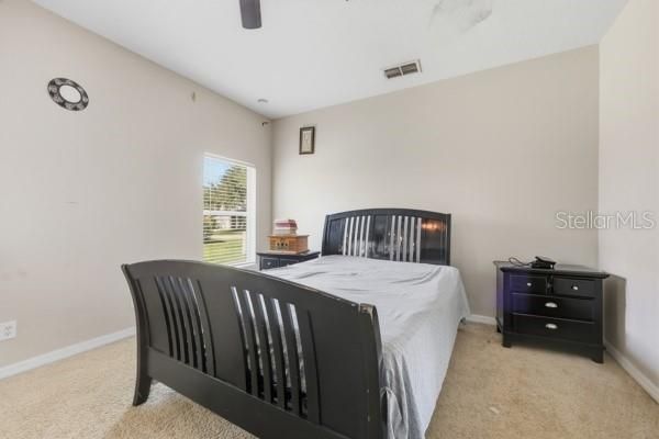 For Sale: $400,000 (4 beds, 2 baths, 1960 Square Feet)