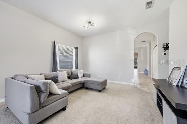 For Sale: $400,000 (4 beds, 2 baths, 1960 Square Feet)