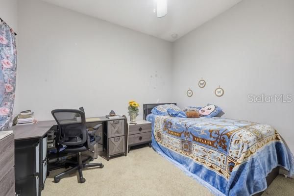 For Sale: $400,000 (4 beds, 2 baths, 1960 Square Feet)