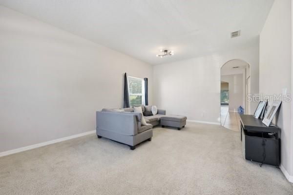 For Sale: $400,000 (4 beds, 2 baths, 1960 Square Feet)