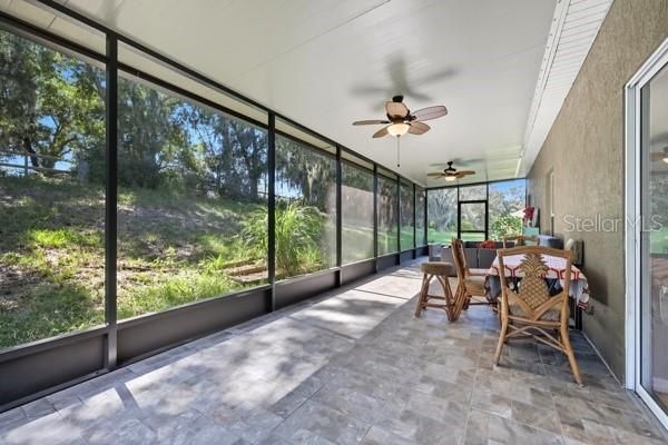 For Sale: $400,000 (4 beds, 2 baths, 1960 Square Feet)