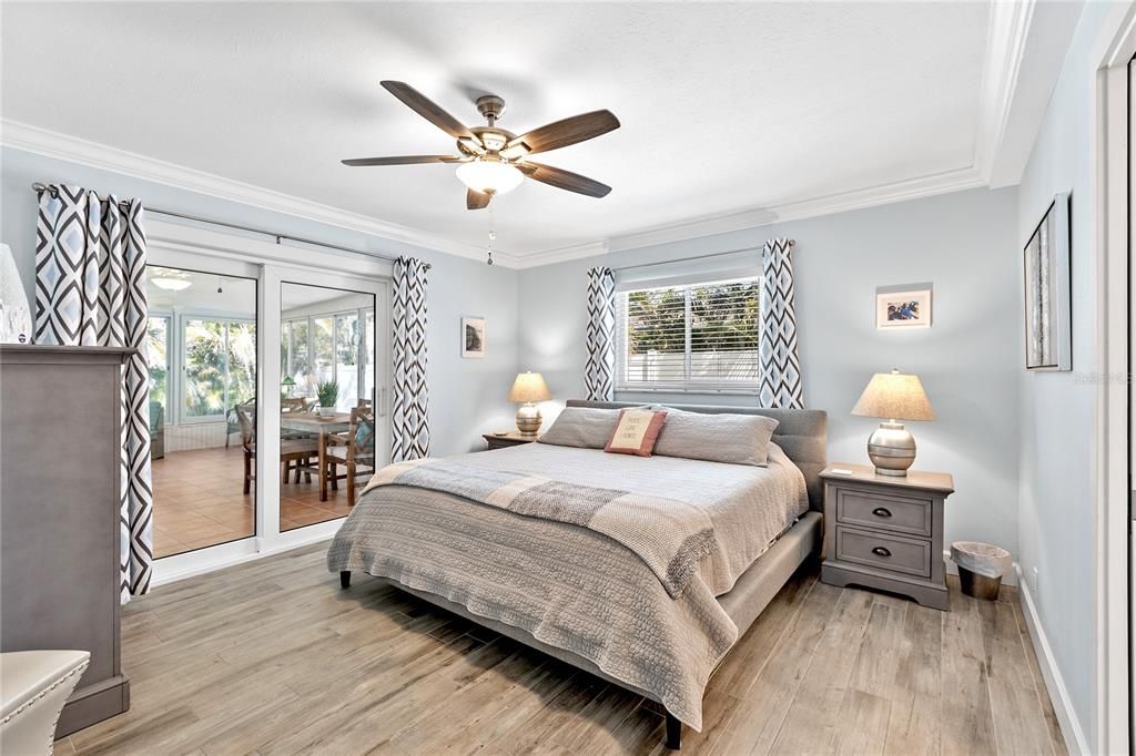 Active With Contract: $950,000 (3 beds, 2 baths, 2169 Square Feet)