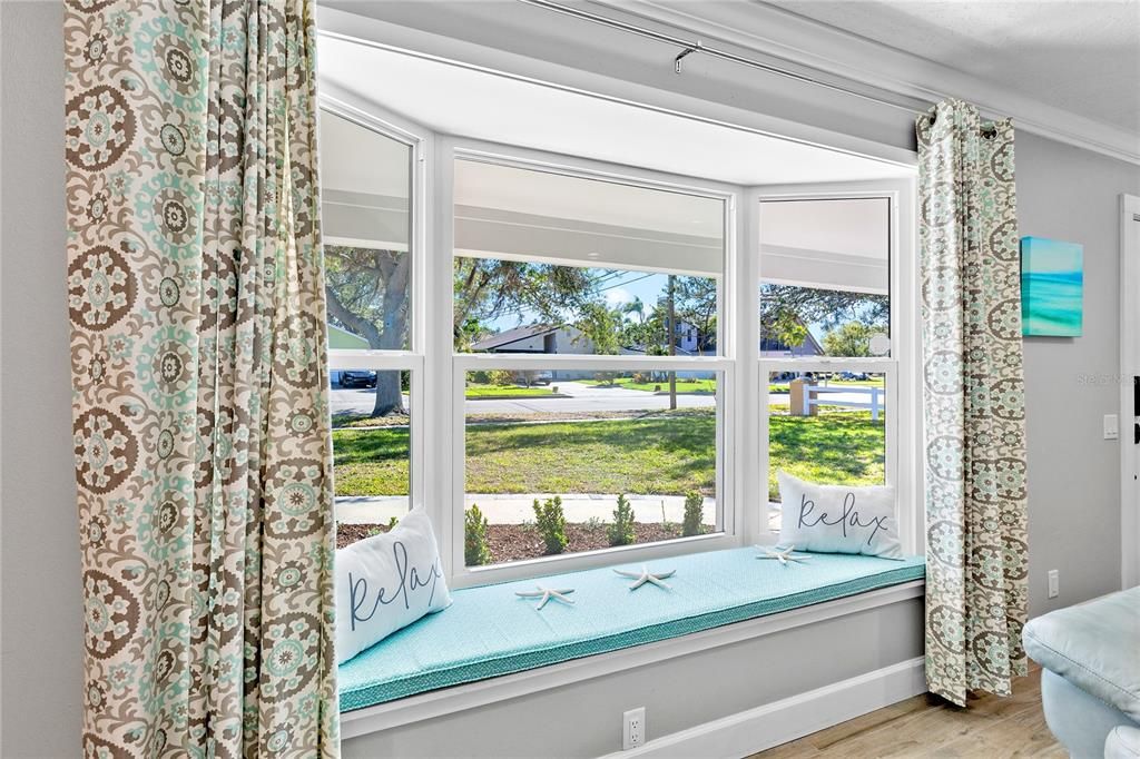 Active With Contract: $950,000 (3 beds, 2 baths, 2169 Square Feet)