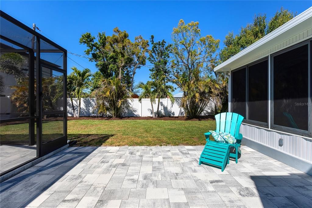 Active With Contract: $950,000 (3 beds, 2 baths, 2169 Square Feet)