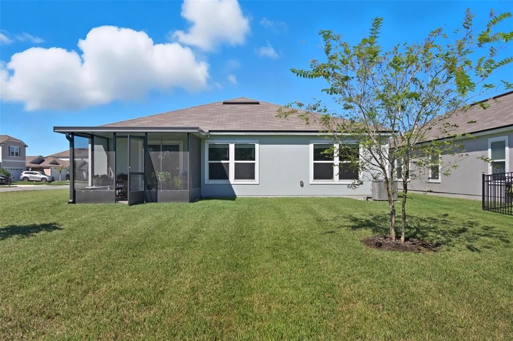 For Sale: $279,000 (3 beds, 2 baths, 1714 Square Feet)