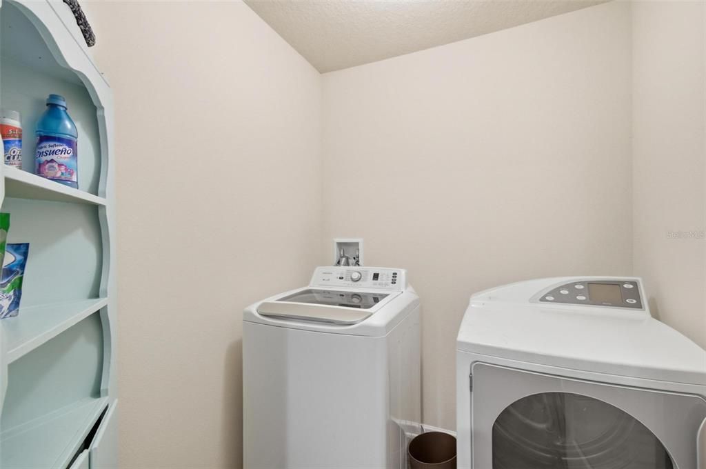 For Sale: $279,000 (3 beds, 2 baths, 1714 Square Feet)