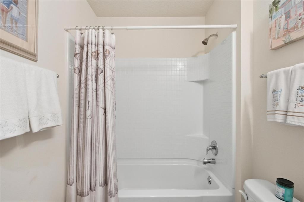 For Sale: $279,000 (3 beds, 2 baths, 1714 Square Feet)