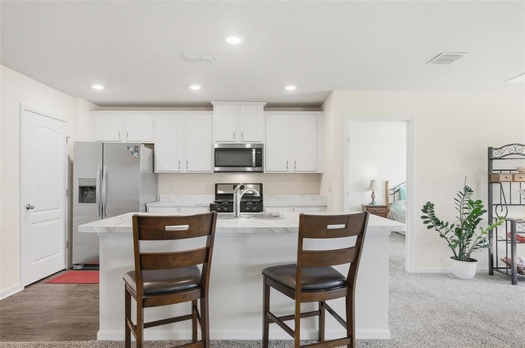 For Sale: $279,000 (3 beds, 2 baths, 1714 Square Feet)