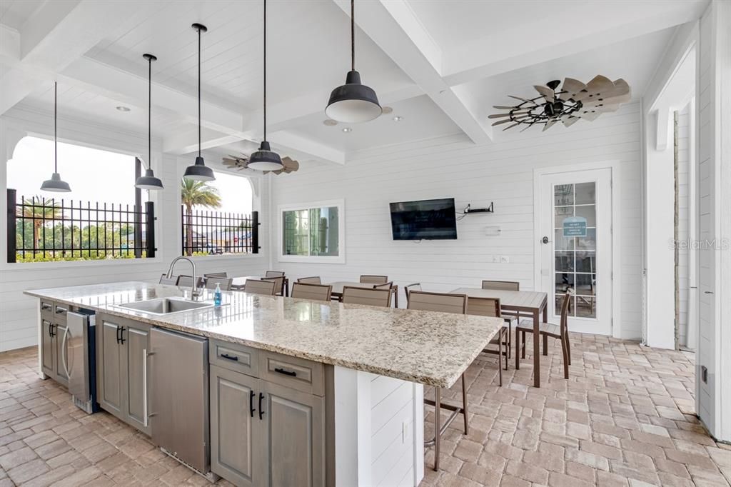 For Sale: $279,000 (3 beds, 2 baths, 1714 Square Feet)