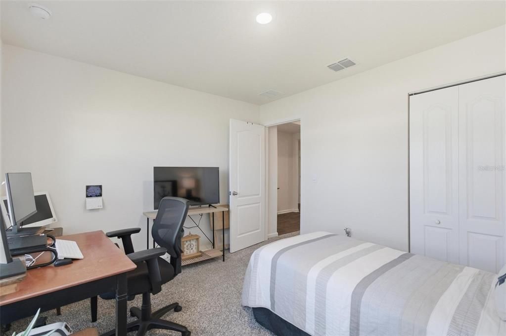 For Sale: $279,000 (3 beds, 2 baths, 1714 Square Feet)