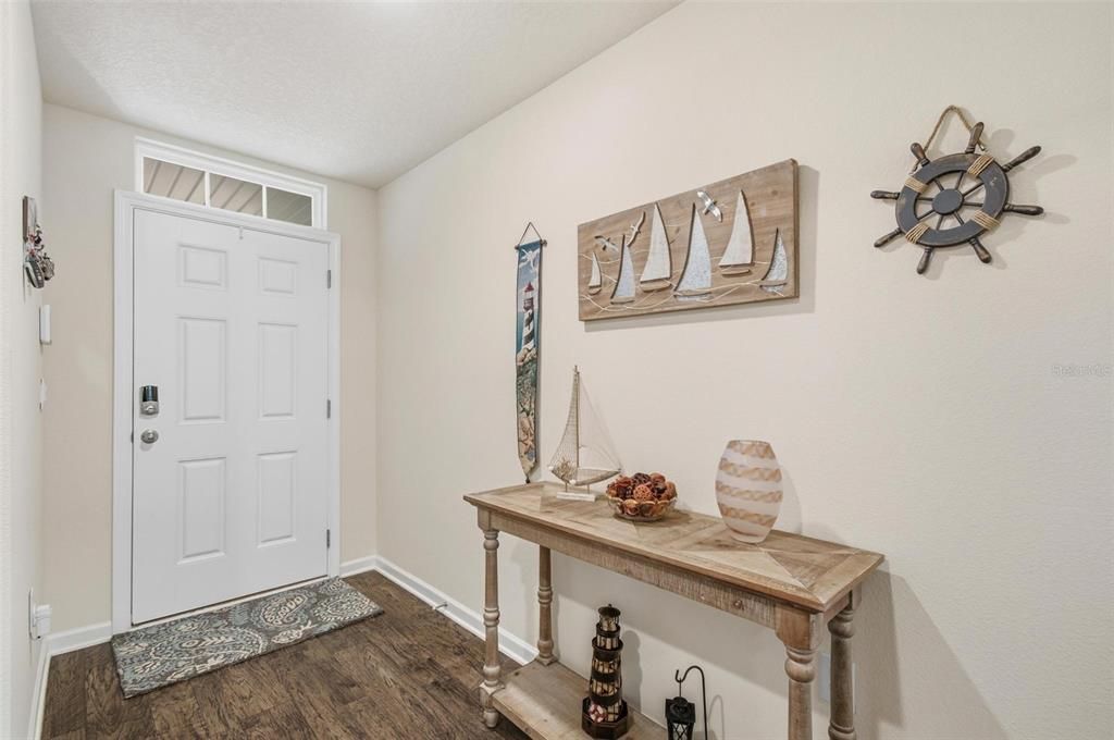 For Sale: $279,000 (3 beds, 2 baths, 1714 Square Feet)