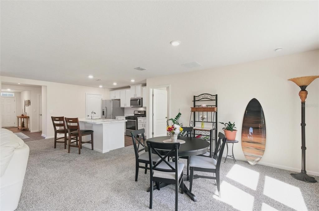 For Sale: $279,000 (3 beds, 2 baths, 1714 Square Feet)