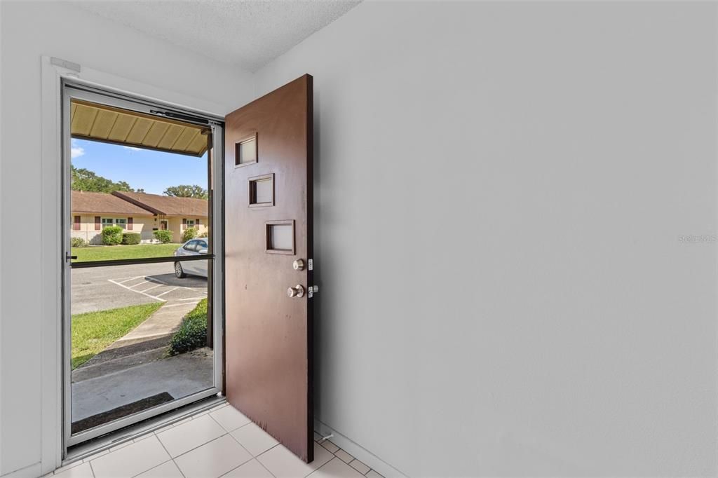 Active With Contract: $115,000 (2 beds, 2 baths, 1027 Square Feet)