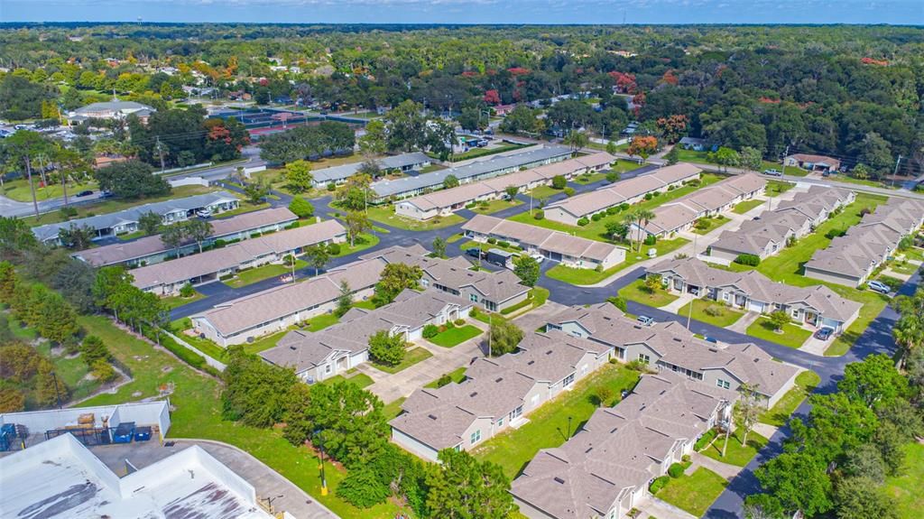 For Sale: $220,000 (2 beds, 2 baths, 939 Square Feet)