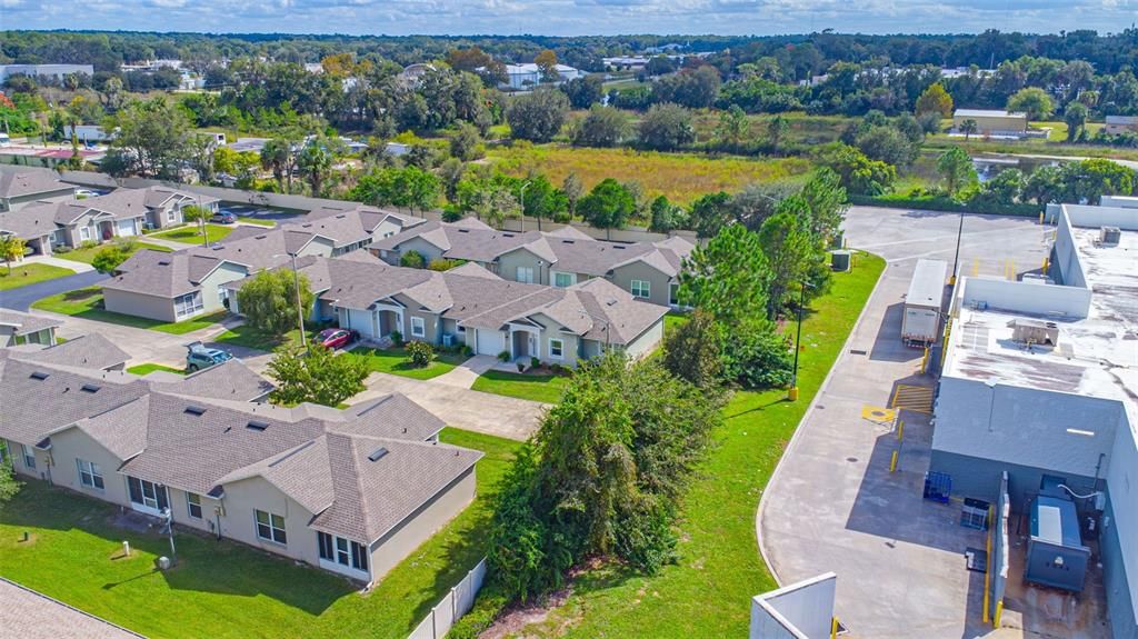 For Sale: $220,000 (2 beds, 2 baths, 939 Square Feet)