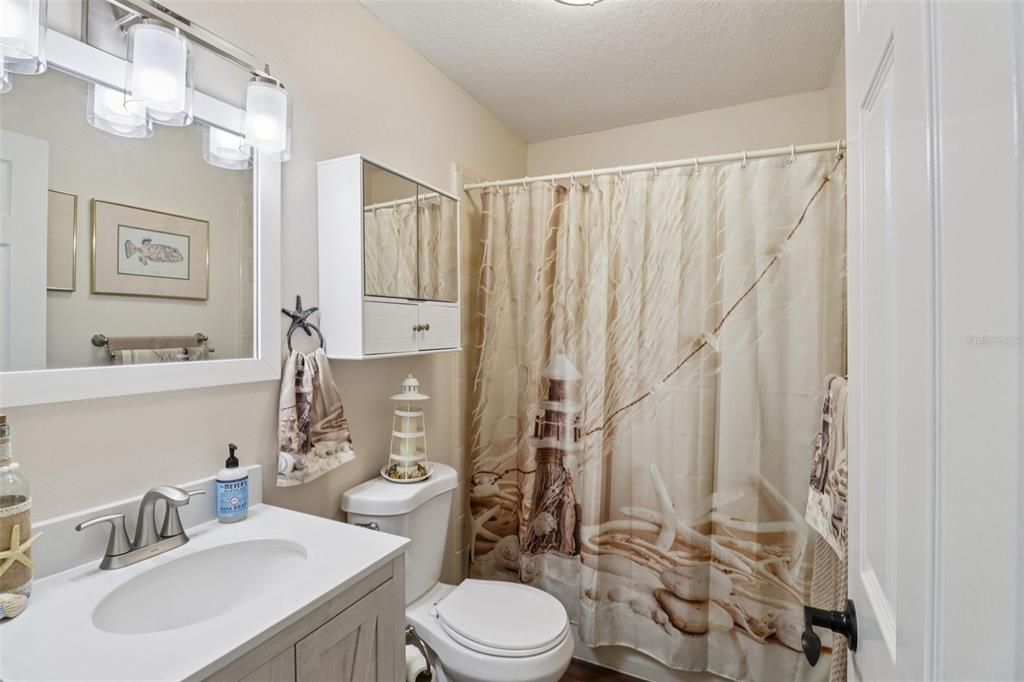 For Sale: $329,900 (2 beds, 2 baths, 1334 Square Feet)