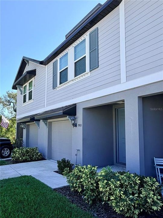 For Sale: $318,000 (3 beds, 2 baths, 1539 Square Feet)