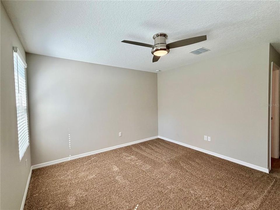 For Sale: $318,000 (3 beds, 2 baths, 1539 Square Feet)